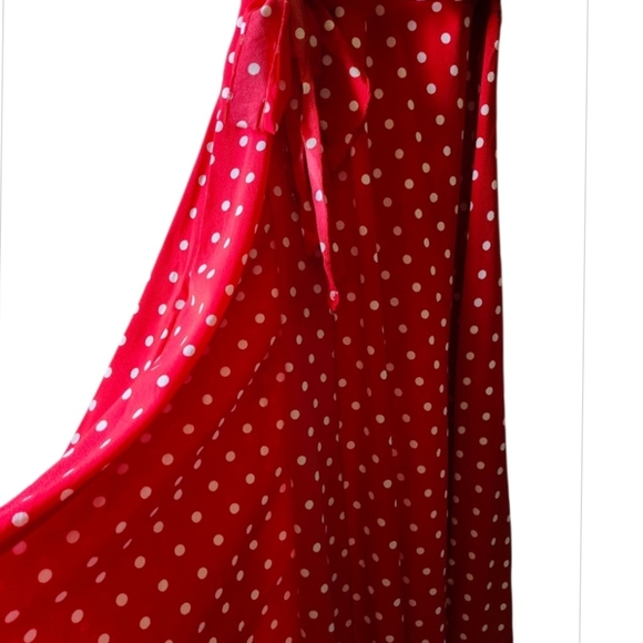 Red Flutter Sleeve V-Neck Maxi Dress - Picture 5 of 10